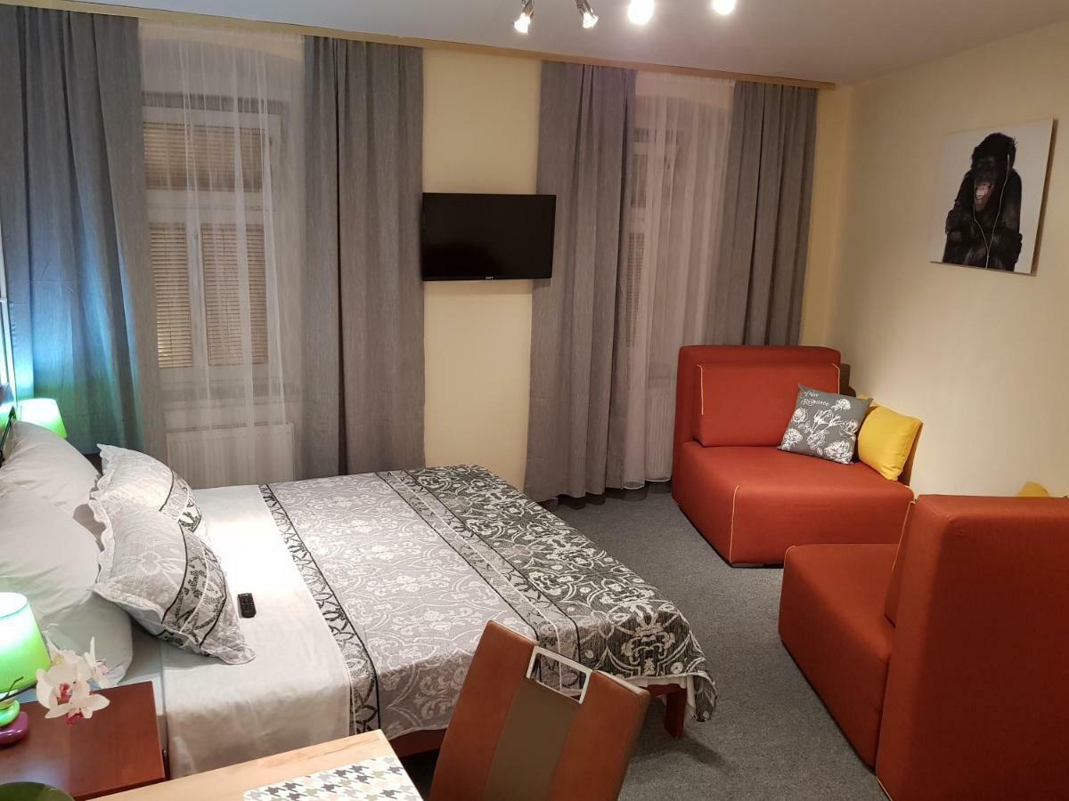 Elg Rooms Postojna Kültér fotó
