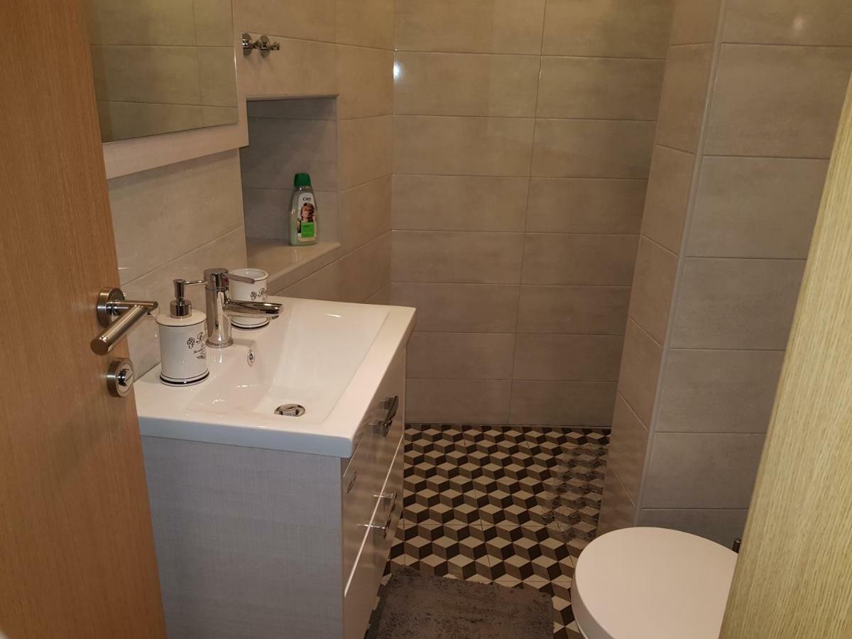 Elg Rooms Postojna Kültér fotó